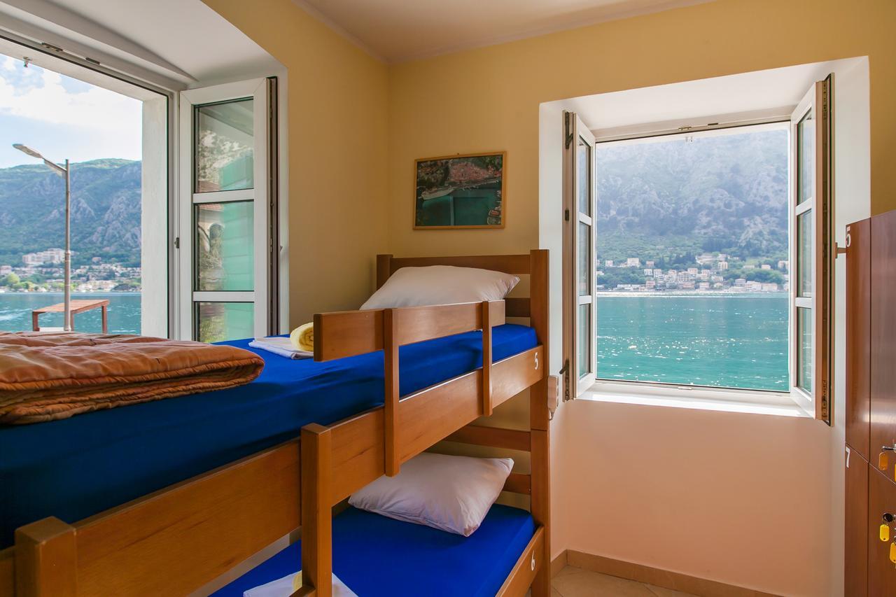 Montenegro Hostel 4U Kotor Exteriör bild